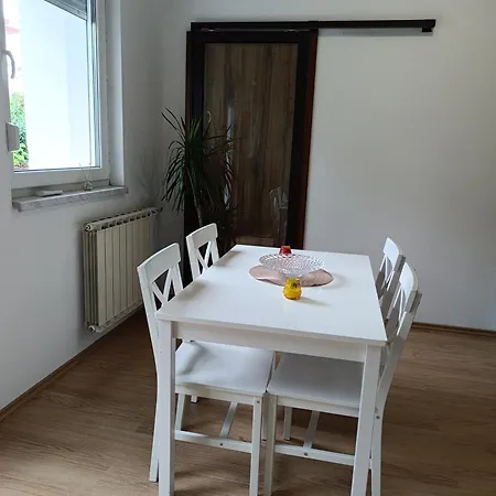 Svimi Apartman *